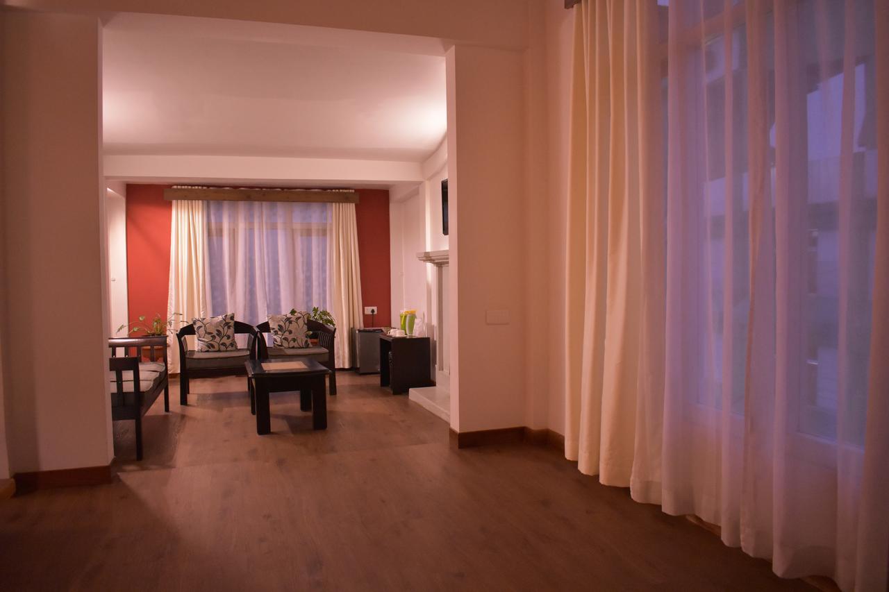 Kaizun Bed Breakfast Шиллонг Экстерьер фото